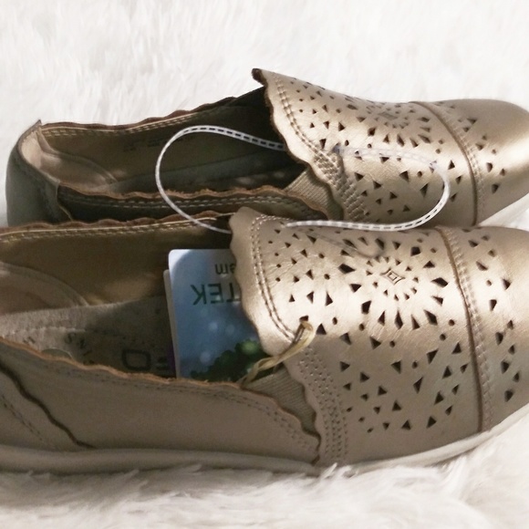 Earth Origins Perforated Leather 6.5 - Picture 2 of 7